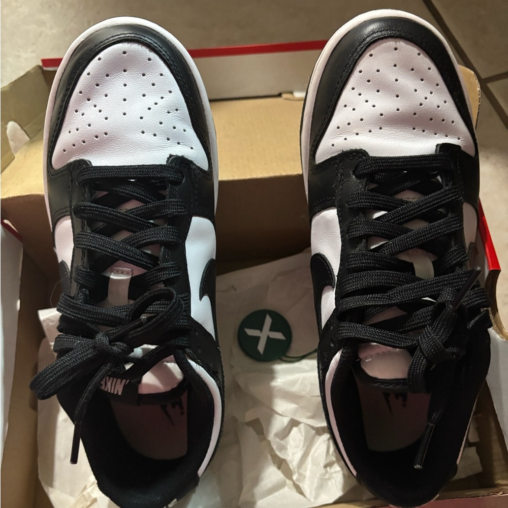 Black and white Dunks great condition only worn twice. Size 7